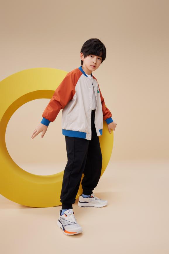 上涨趋势功能性儿童运动鞋成“刚需”bsports网页版热爱运动人群呈