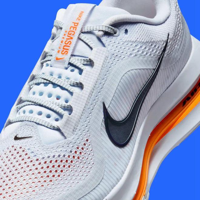 Nike跑鞋把能给的都给足了bsports配置诱人！这双(图4)
